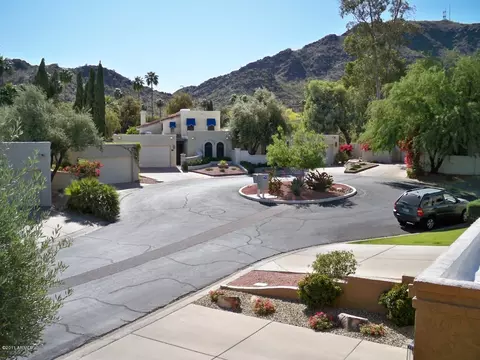 754 E Becker Ln, Phoenix, AZ 85020 photo 10