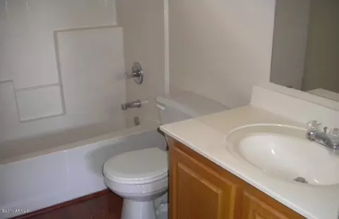 4056 E Abraham Ln, Phoenix, AZ 85050 photo 8