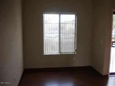 4056 E Abraham Ln, Phoenix, AZ 85050 photo 4