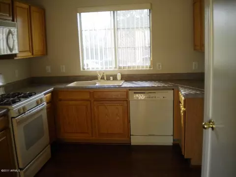 4056 E Abraham Ln, Phoenix, AZ 85050 photo 3