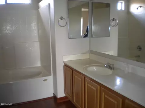 4056 E Abraham Ln, Phoenix, AZ 85050 photo 10