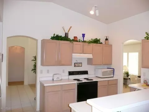 3351 E Behrend Dr, Phoenix, AZ 85050 photo 6