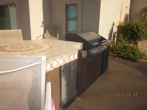 2054 E Ruby Ln, Phoenix, AZ 85024 photo 12