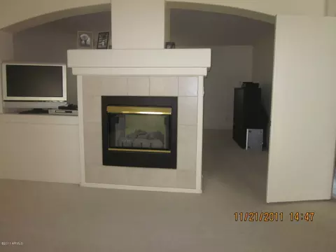 2054 E Ruby Ln, Phoenix, AZ 85024 photo 9