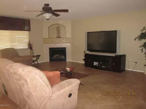 2054 E Ruby Ln, Phoenix, AZ 85024 photo 6
