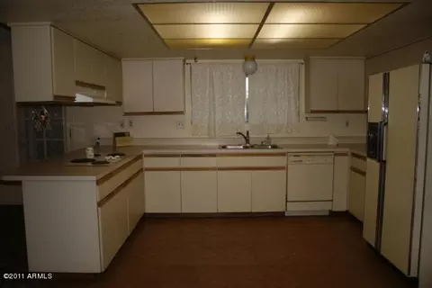 1026 E Fairbrook Cir, Mesa, AZ 85203 photo 3