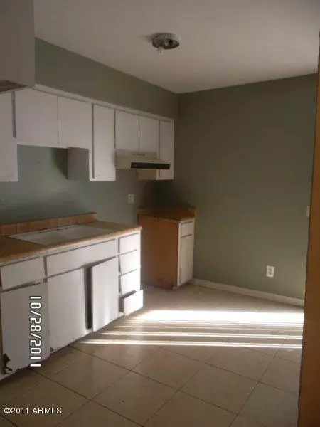 4117 E Saint Catherine Ave, Phoenix, AZ 85042 photo 3