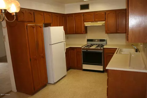 4640 N 11th Pl, Phoenix, AZ 85014 photo 4