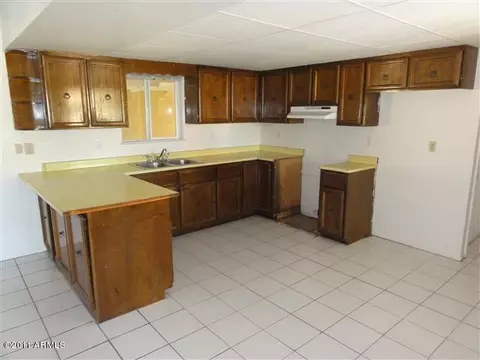 601 Edison Ave, Buckeye, AZ 85326 photo 2