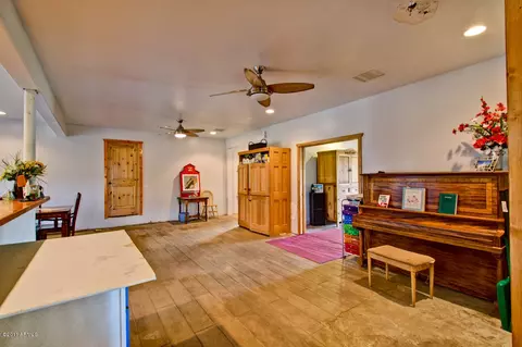 3946 E Desert Ln, Gilbert, AZ 85234 photo 7