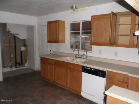 1802 E Pleasant Ln, Phoenix, AZ 85042 photo 9