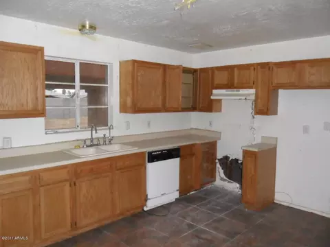 1802 E Pleasant Ln, Phoenix, AZ 85042 photo 8