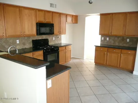 780 E Stottler Dr, Gilbert, AZ 85296 photo 2
