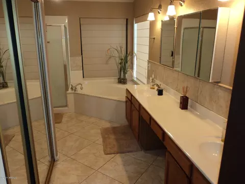 1132 W Iris Dr, Gilbert, AZ 85233 photo 11