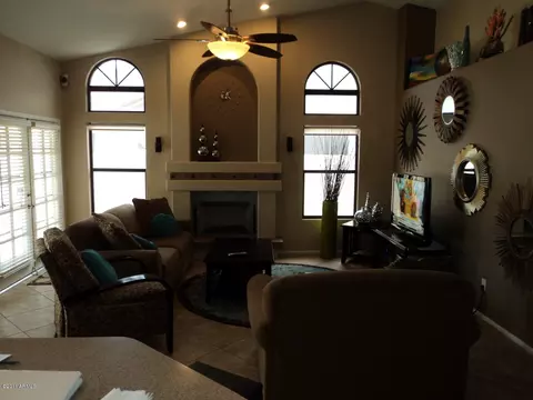 1132 W Iris Dr, Gilbert, AZ 85233 photo 5