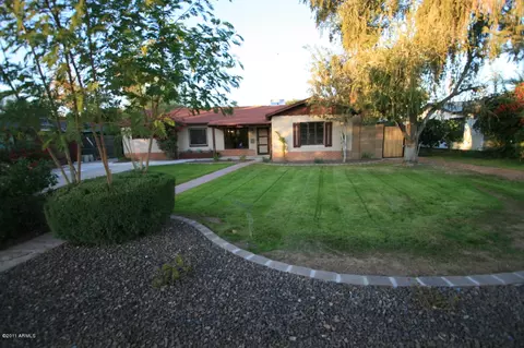 2308 Earll Dr, Phoenix, AZ 85016 photo 1