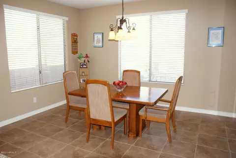 2446 E Narrowleaf Dr, Gilbert, AZ 85298 photo 4