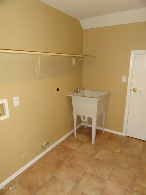 1955 S Sandstone St, Gilbert, AZ 85295 photo 8