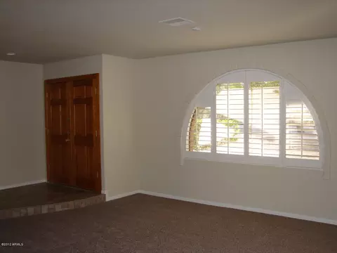 728 E Paradise Ln, Phoenix, AZ 85022 photo 2