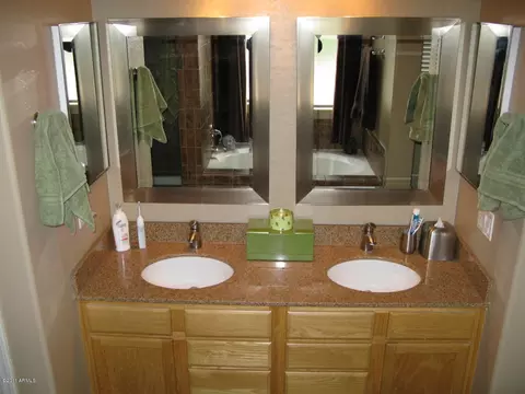 1471 E Shamrock St, Gilbert, AZ 85295 photo 8