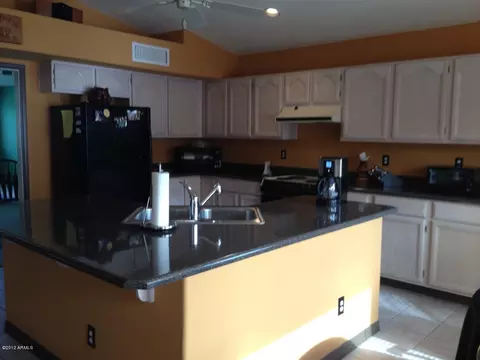 1623 E Waltann Ln, Phoenix, AZ 85022 photo 6