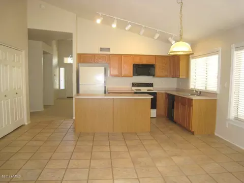 729 E Sheffield Ave, Gilbert, AZ 85296 photo 2