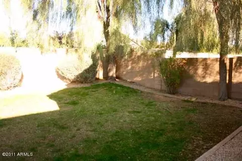 4630 E Robin Ln, Phoenix, AZ 85050 photo 13