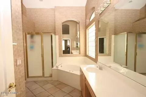 4630 E Robin Ln, Phoenix, AZ 85050 photo 10