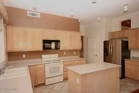 4630 E Robin Ln, Phoenix, AZ 85050 photo 16