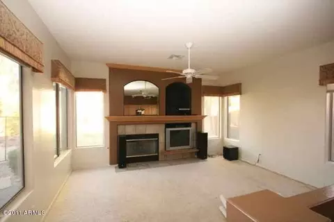 4630 E Robin Ln, Phoenix, AZ 85050 photo 4