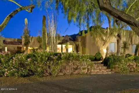 4481 E Sunset Dr, Phoenix, AZ 85028 photo 1