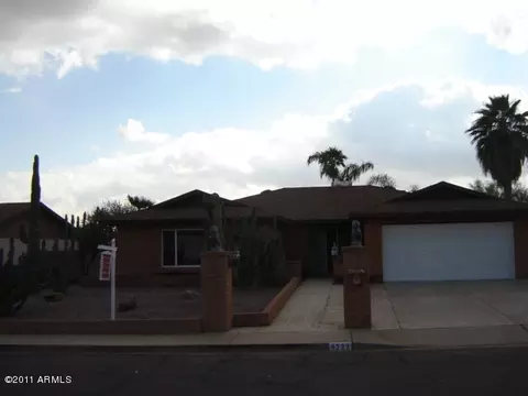 4223 E Desert View Dr, Phoenix, AZ 85044 photo 2