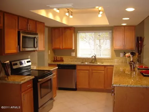 4223 E Desert View Dr, Phoenix, AZ 85044 photo 8