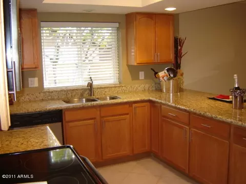4223 E Desert View Dr, Phoenix, AZ 85044 photo 13