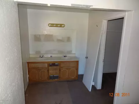 1335 W Gregory Rd, Phoenix, AZ 85041 photo 4