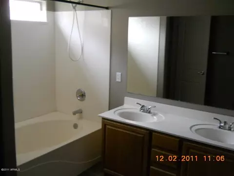 734 E Iris Dr, Gilbert, AZ 85296 photo 8