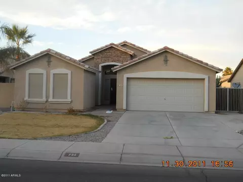 734 E Iris Dr, Gilbert, AZ 85296 photo 1