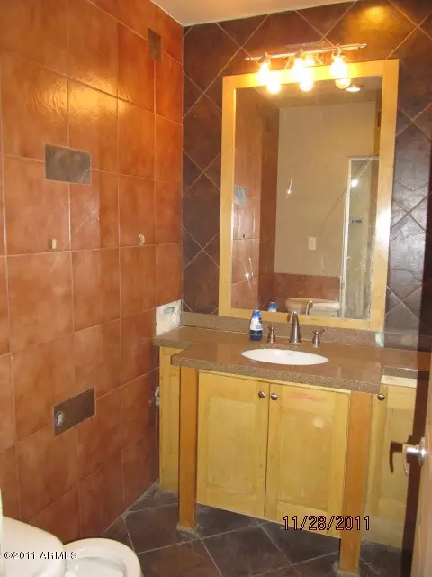 2817 Earll Dr, Phoenix, AZ 85016 photo 5
