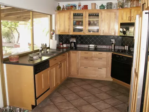 9201 N Arroya Vista Dr W, Phoenix, AZ 85028 photo 23