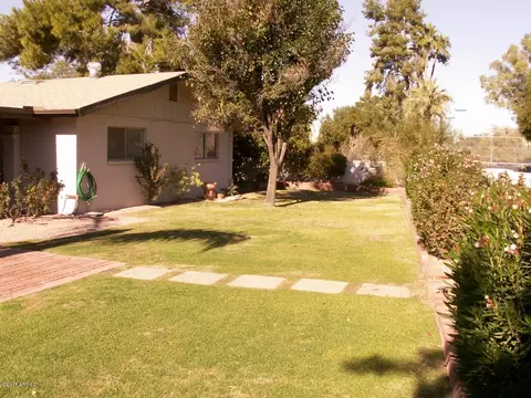 9201 N Arroya Vista Dr W, Phoenix, AZ 85028 photo 13