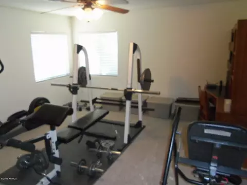 2047 E Ruby Ln, Phoenix, AZ 85024 photo 9