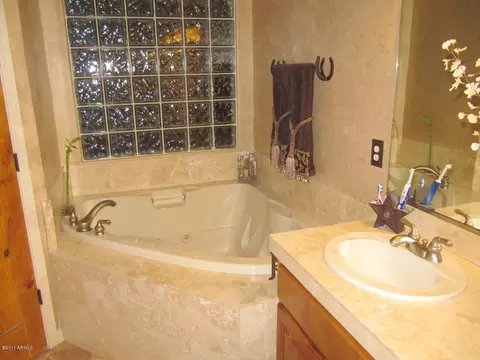 5580 E 18th Ave, Apache Junction, AZ 85119 photo 2