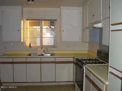 815 E Desert Ave, Apache Junction, AZ 85119 photo 6
