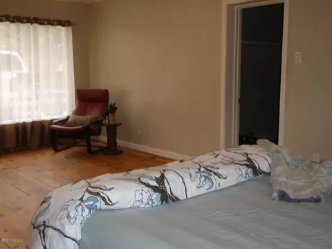 2530 E Oak St, Phoenix, AZ 85008 photo 18