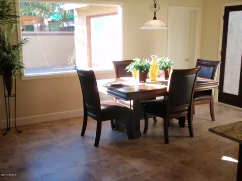 2530 E Oak St, Phoenix, AZ 85008 photo 7