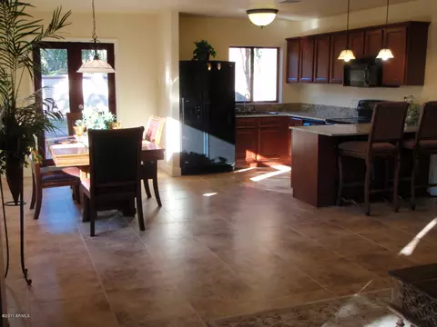 2530 E Oak St, Phoenix, AZ 85008 photo 6