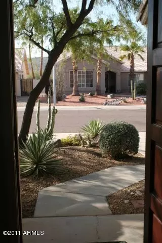 924 E South Fork Dr, Phoenix, AZ 85048 photo 2