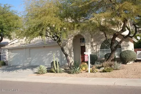 924 E South Fork Dr, Phoenix, AZ 85048 photo 1