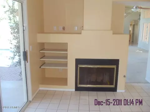 3226 E Behrend Dr, Phoenix, AZ 85050 photo 8