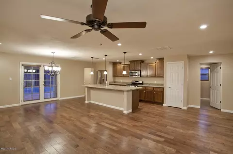 4911 E Piccadilly Rd, Phoenix, AZ 85018 photo 3